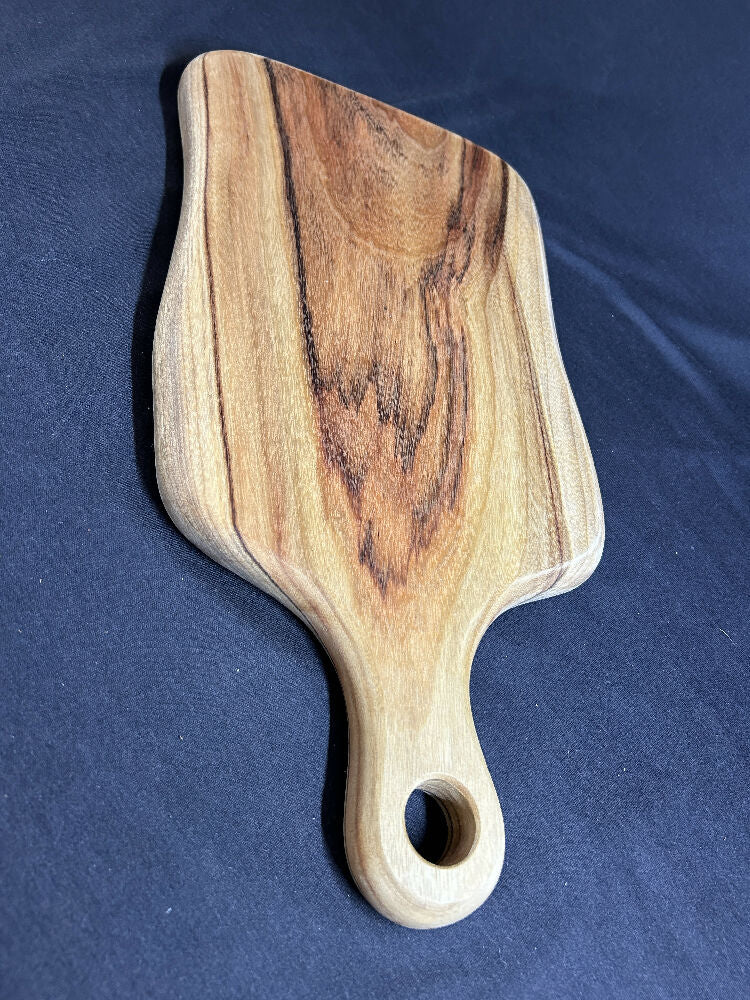 QLD Camphor Laurel serving board |Stunning serving board