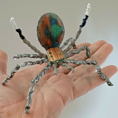 Dancing Spider figurine, palm leaf, small gift, Kantakoru