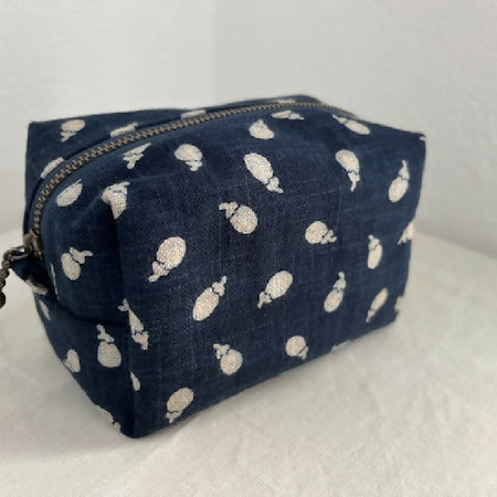 Zipper pouch eggplant