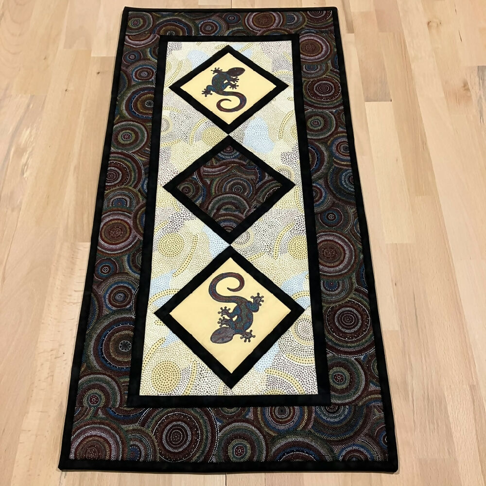 table-runner-handmade-Australia-gecko_3