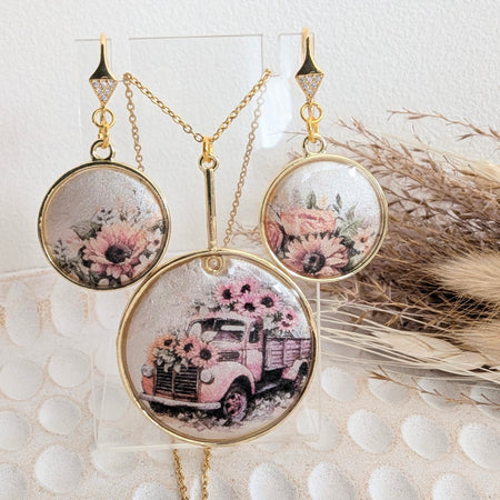 Rustic Truck and Sunflowers Pendant and Earrings Set.