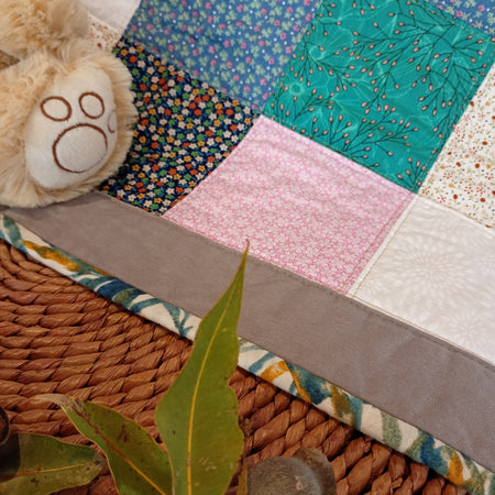 Baby Quilt - Patchwork - Delicate Floral Prints