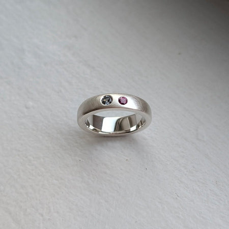 handmade rhodolite garnet × grey spinel × offset ring