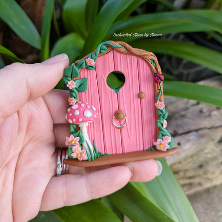 Sweet Mini Pink Fairy door