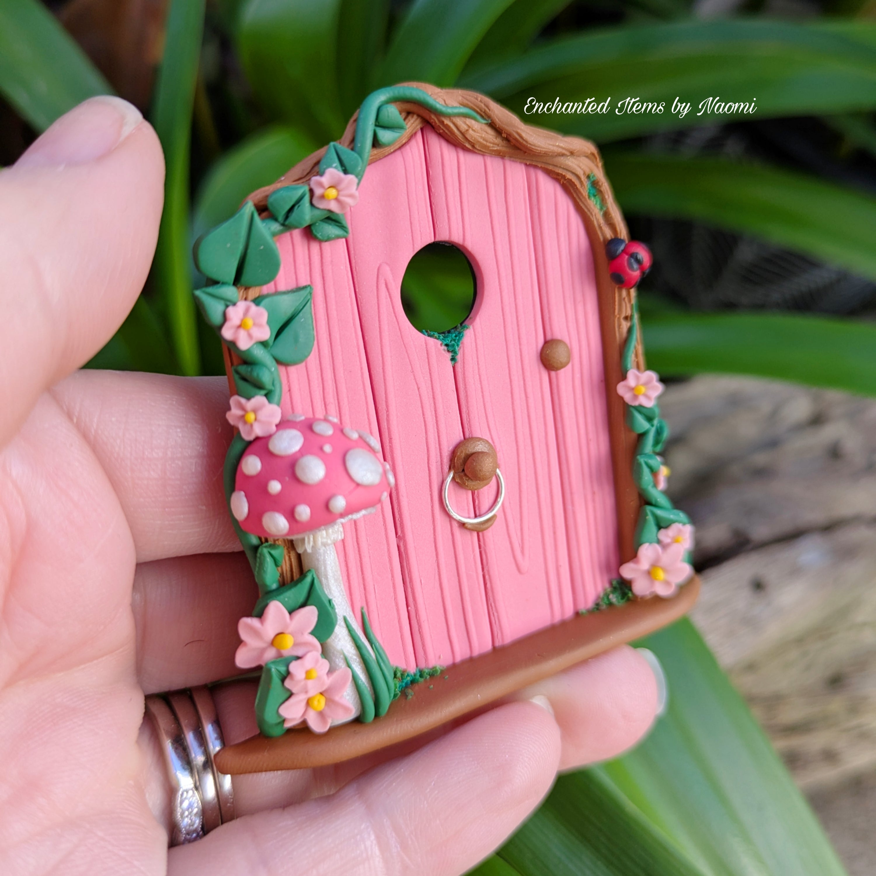 Sweet Mini Pink Fairy door