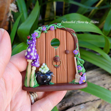 Mini Witch Fairy Door – Glow-in-the-Dark Mushroom Stems & Spots