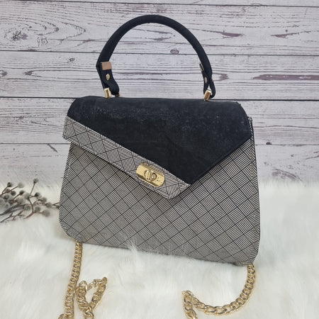 Handmade Cork Handbag with Gold Chain Strap | Stylish & Elegant