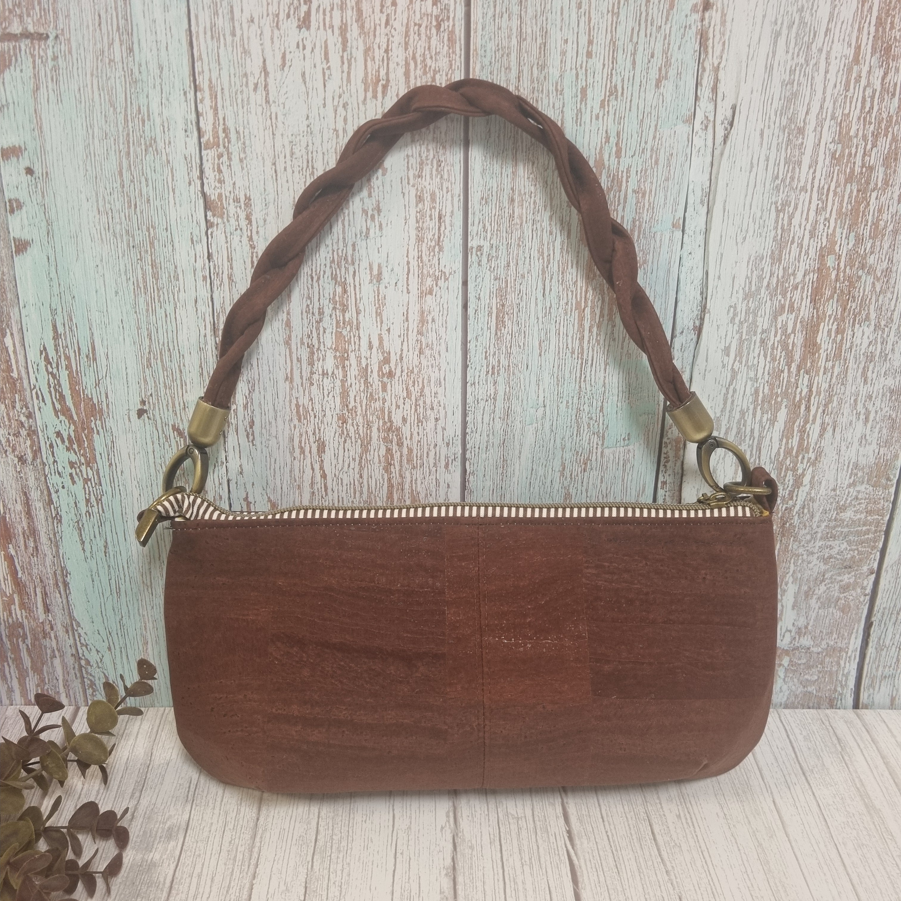 Cork Handbag with Decorative Handle in Brown | Modern Design