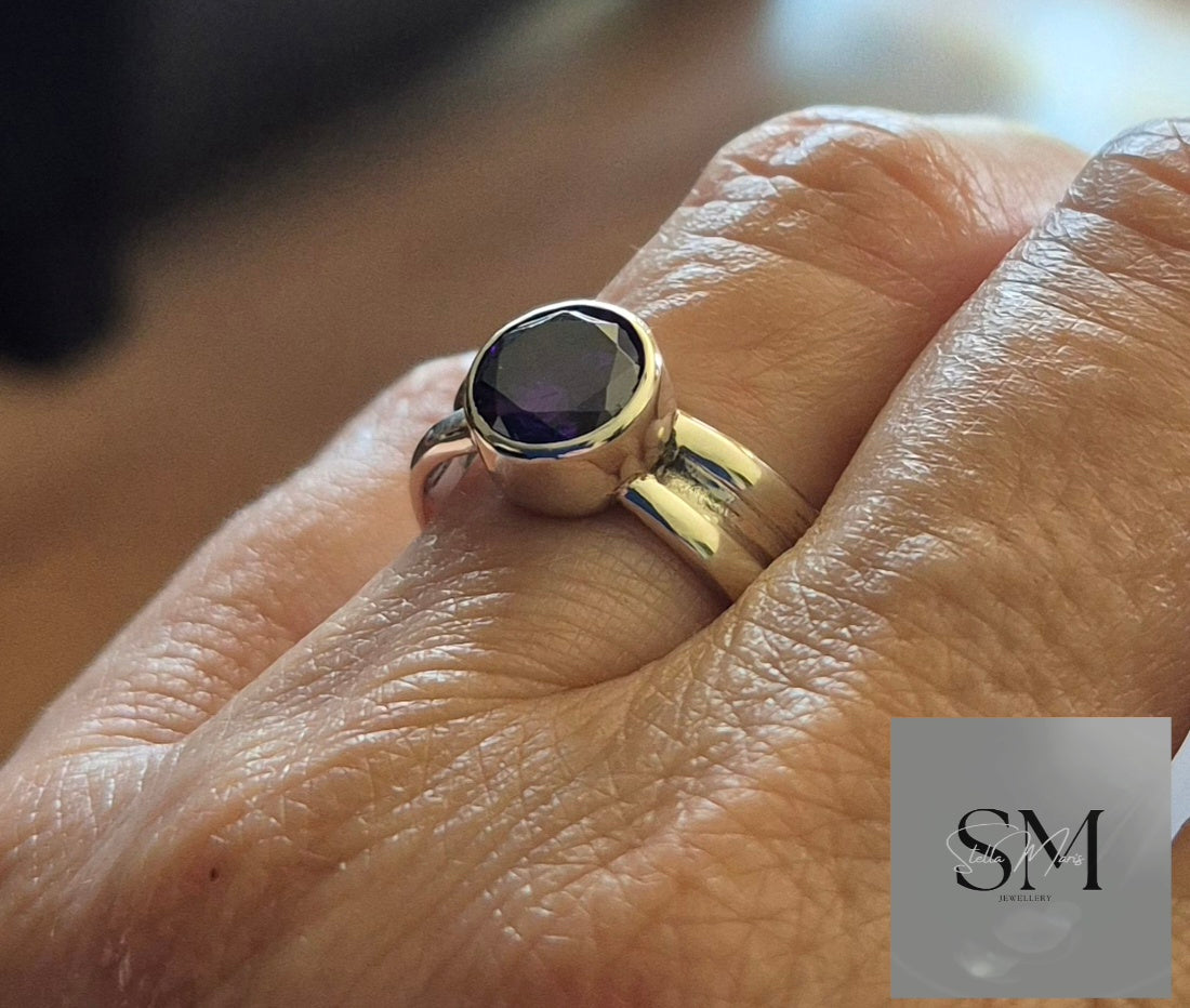 Elegant Amethyst Sterling Silver Ring
