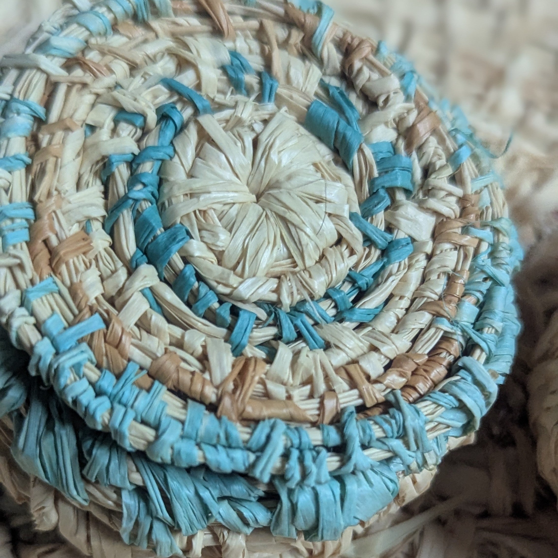Little lidded woven Baskets  - Stitched in Lid Design. Jewellery Treasures Trinkets Storage Natural & Coloured Palm Raffia