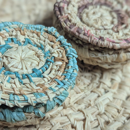 Little lidded woven Baskets  - Stitched in Lid Design. Jewellery Treasures Trinkets Storage Natural & Coloured Palm Raffia