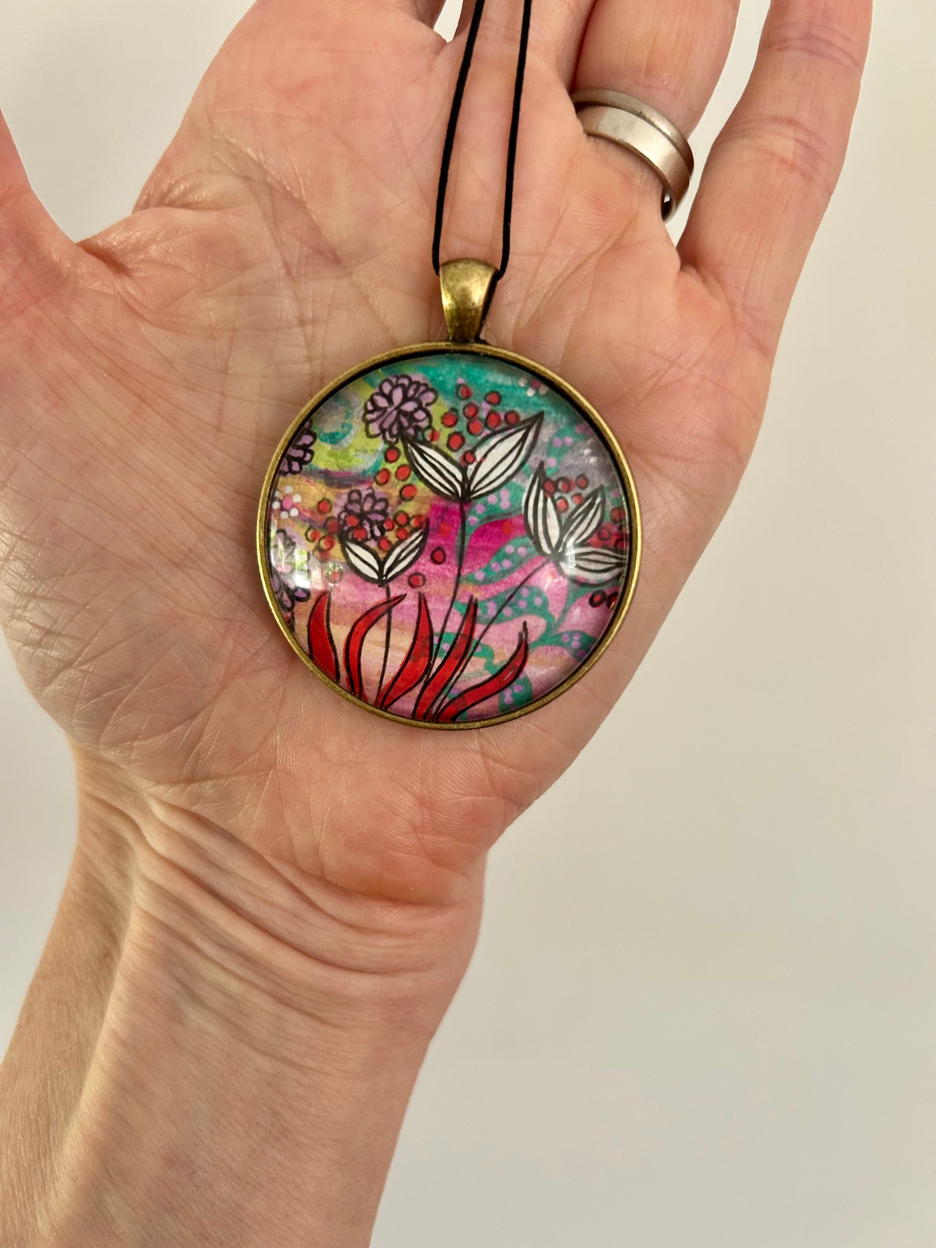 Hand-painted necklace : Peppermint Blooms