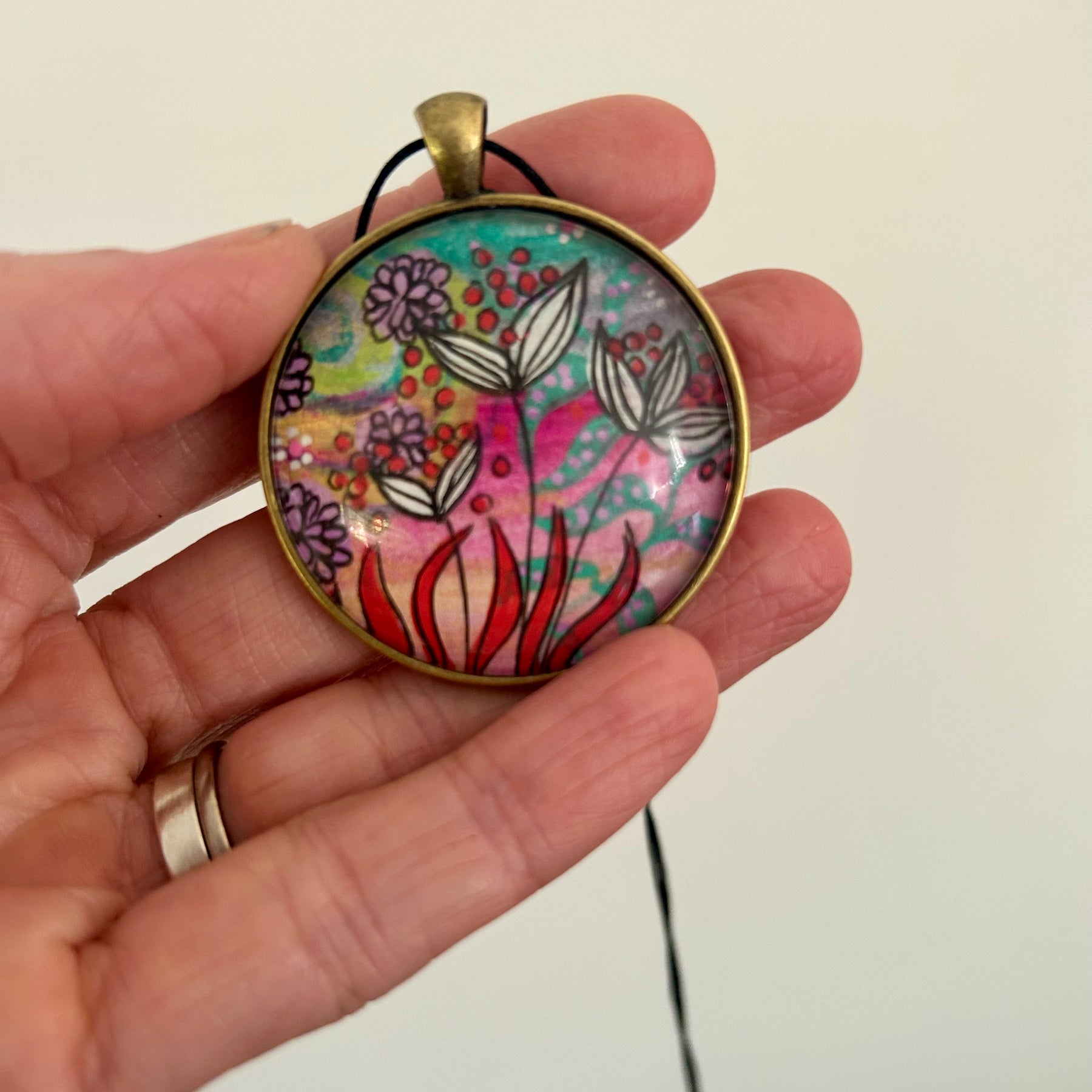 Hand-painted necklace : Peppermint Blooms