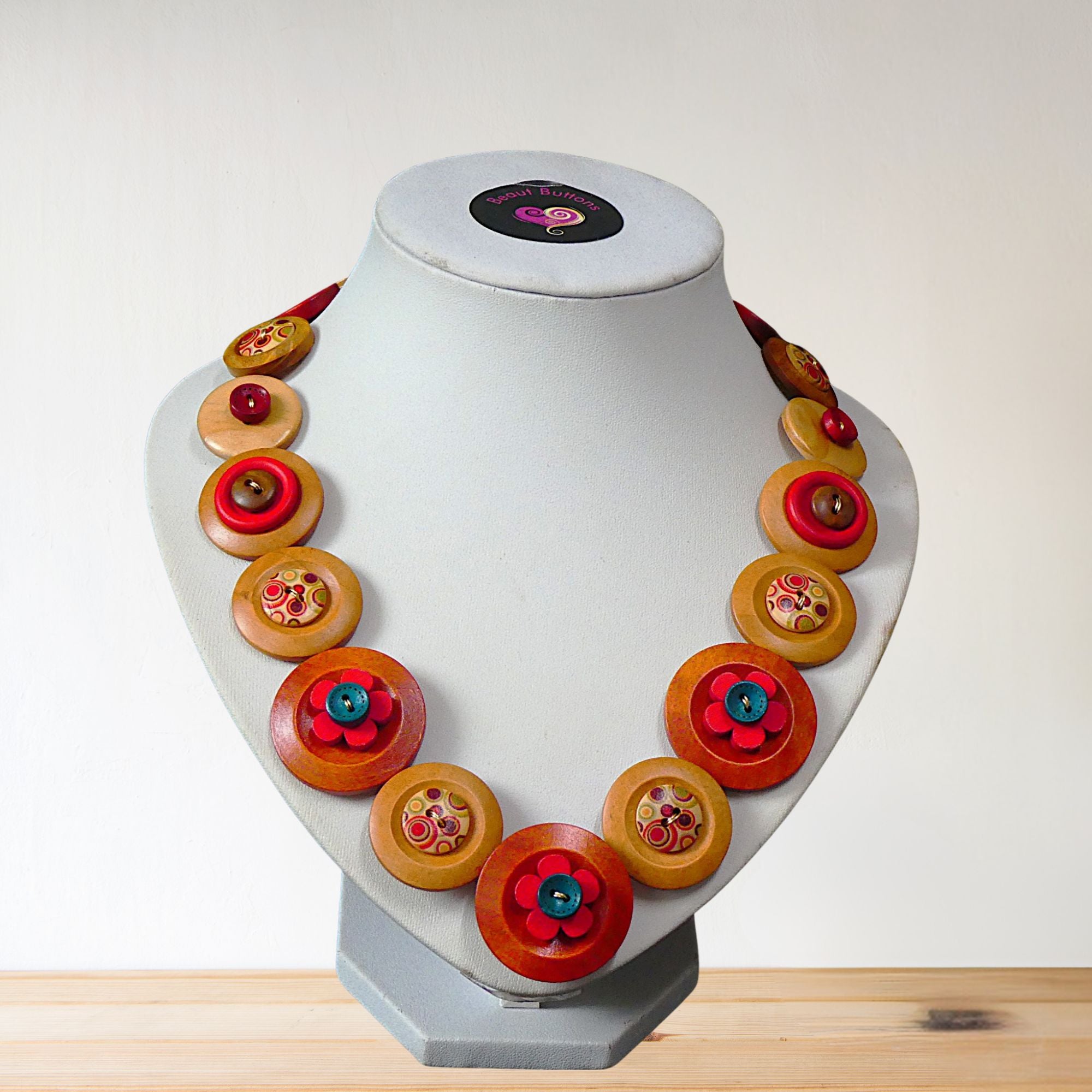 Button necklace - Redwood