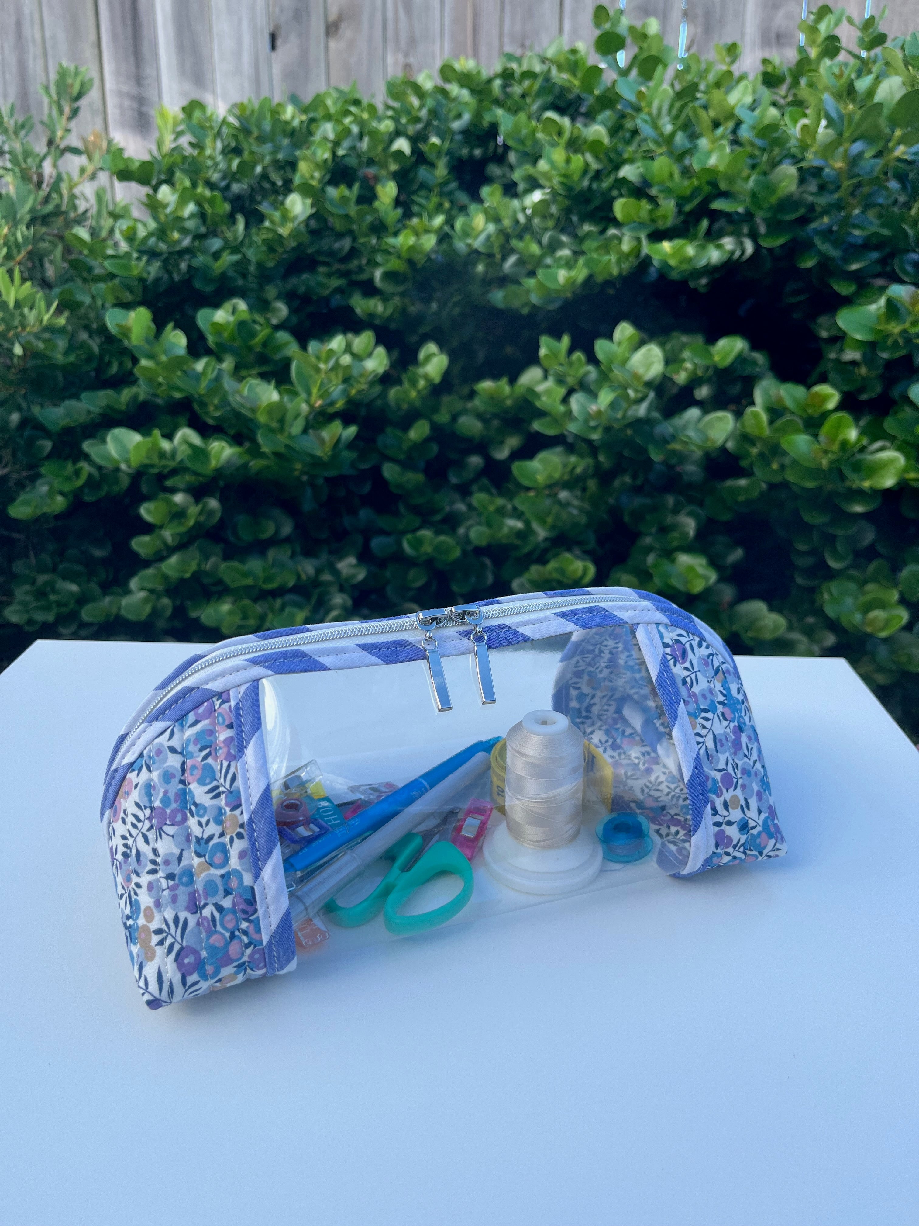 Liberty Clearly Trixie pouch - Wiltshire E (Liberty Tana Lawn)
