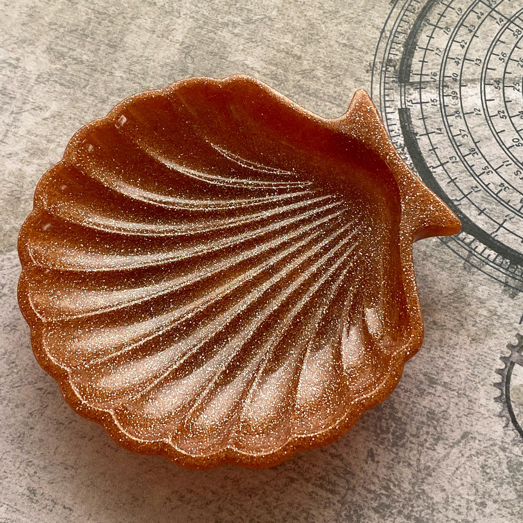 Resin Shell Dish