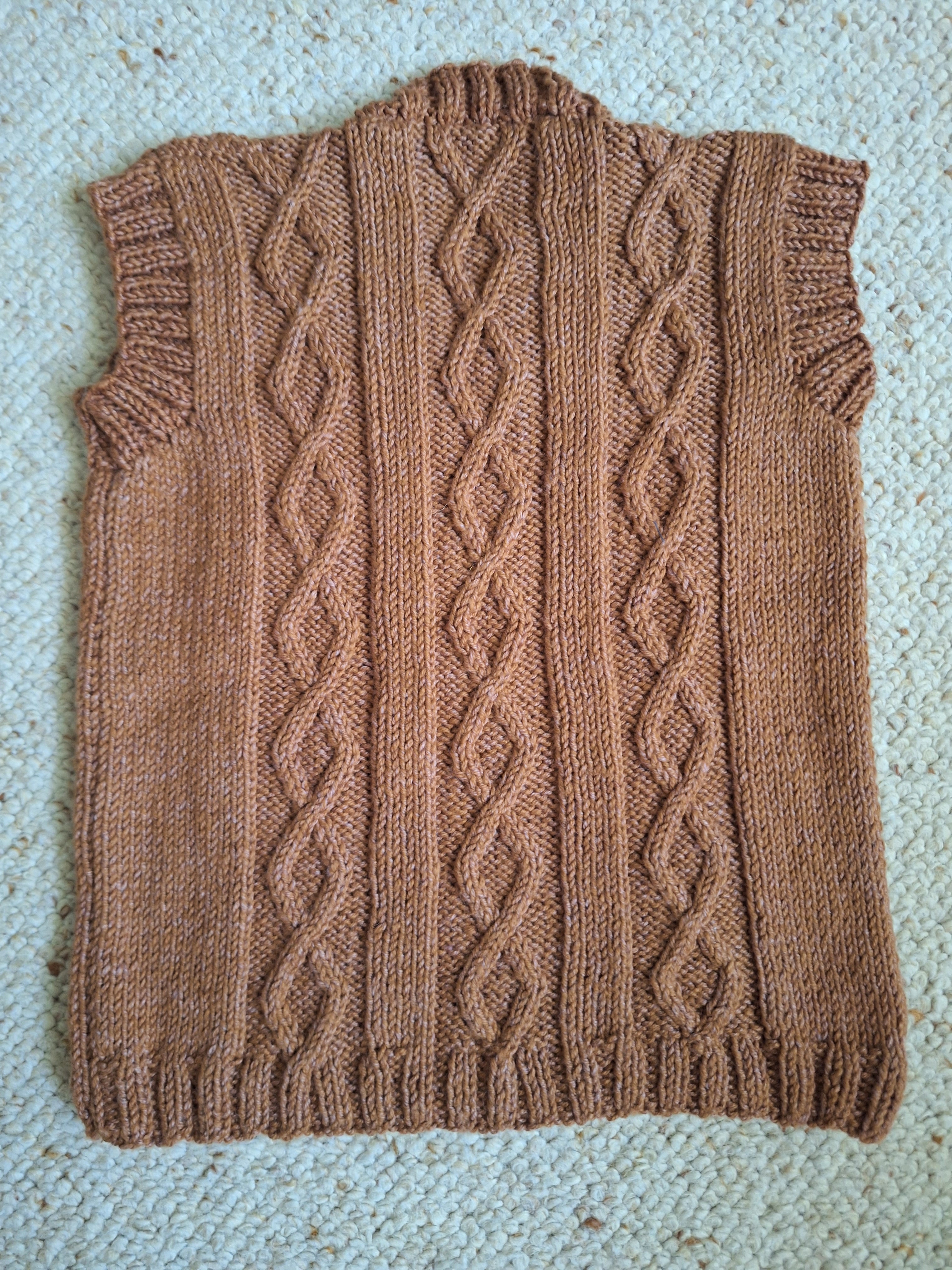 Snuggly 'Brown Bear' Toddler-Kid's Cable-knit Vest. Sz 2-4 Yrs*