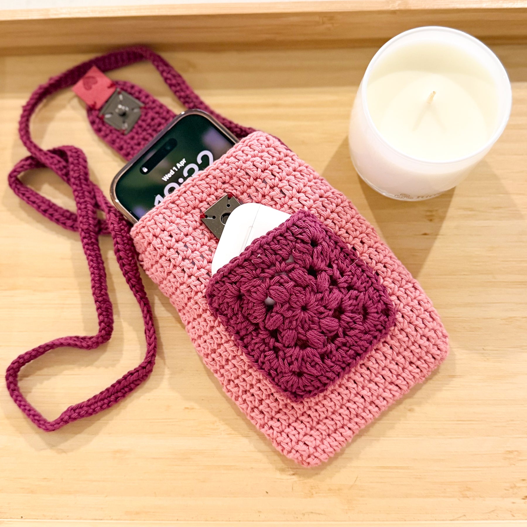 #046-4 Mobile phone bag with pocket