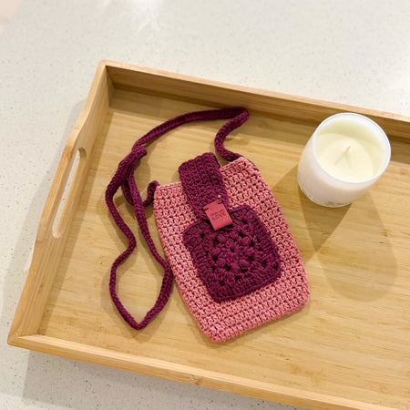 #046-4 Mobile phone bag with pocket