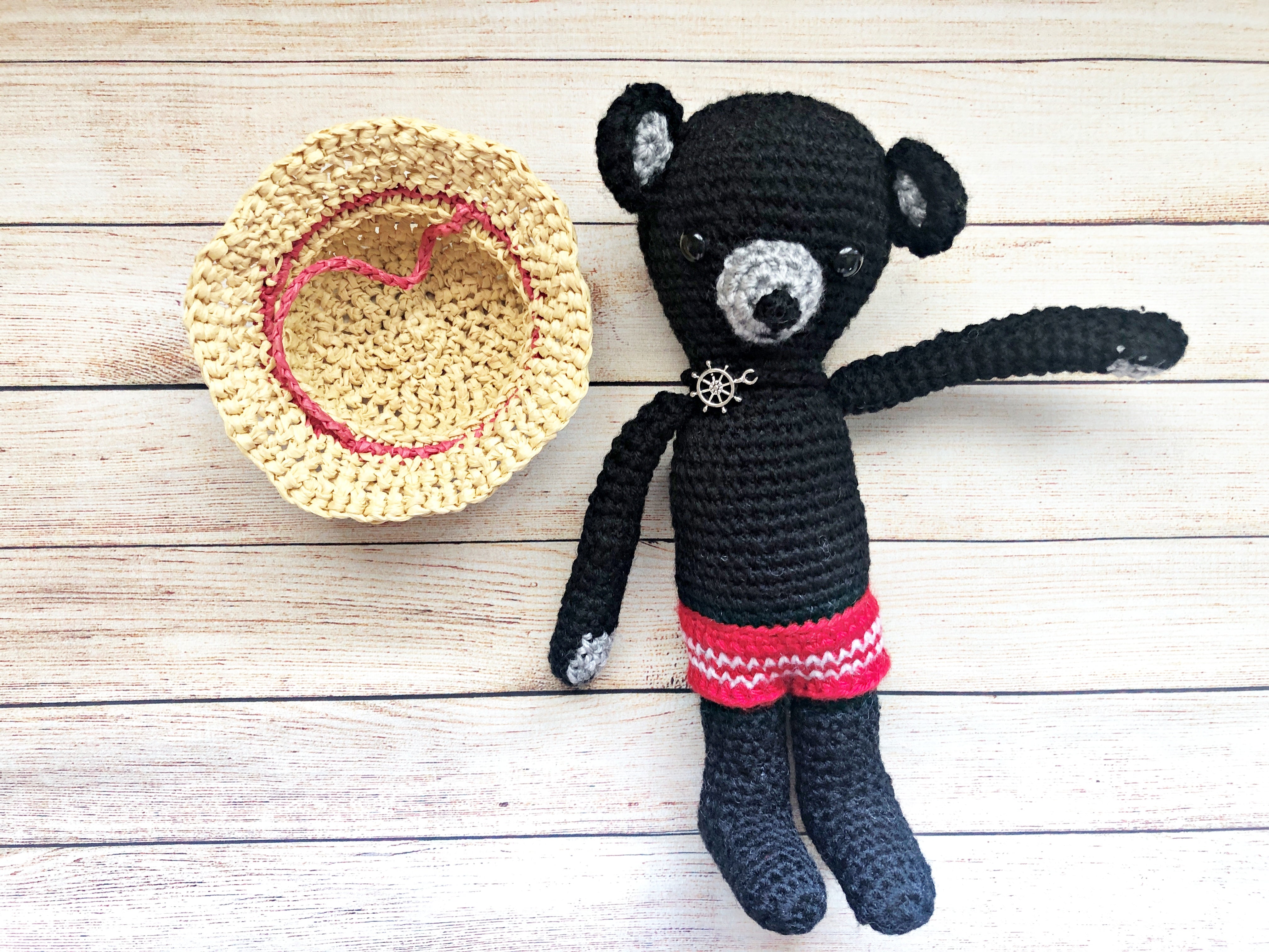 Handmade Crochet Black Bear – Amigurumi Doll with Straw Hat, 21cm, One of a Kind