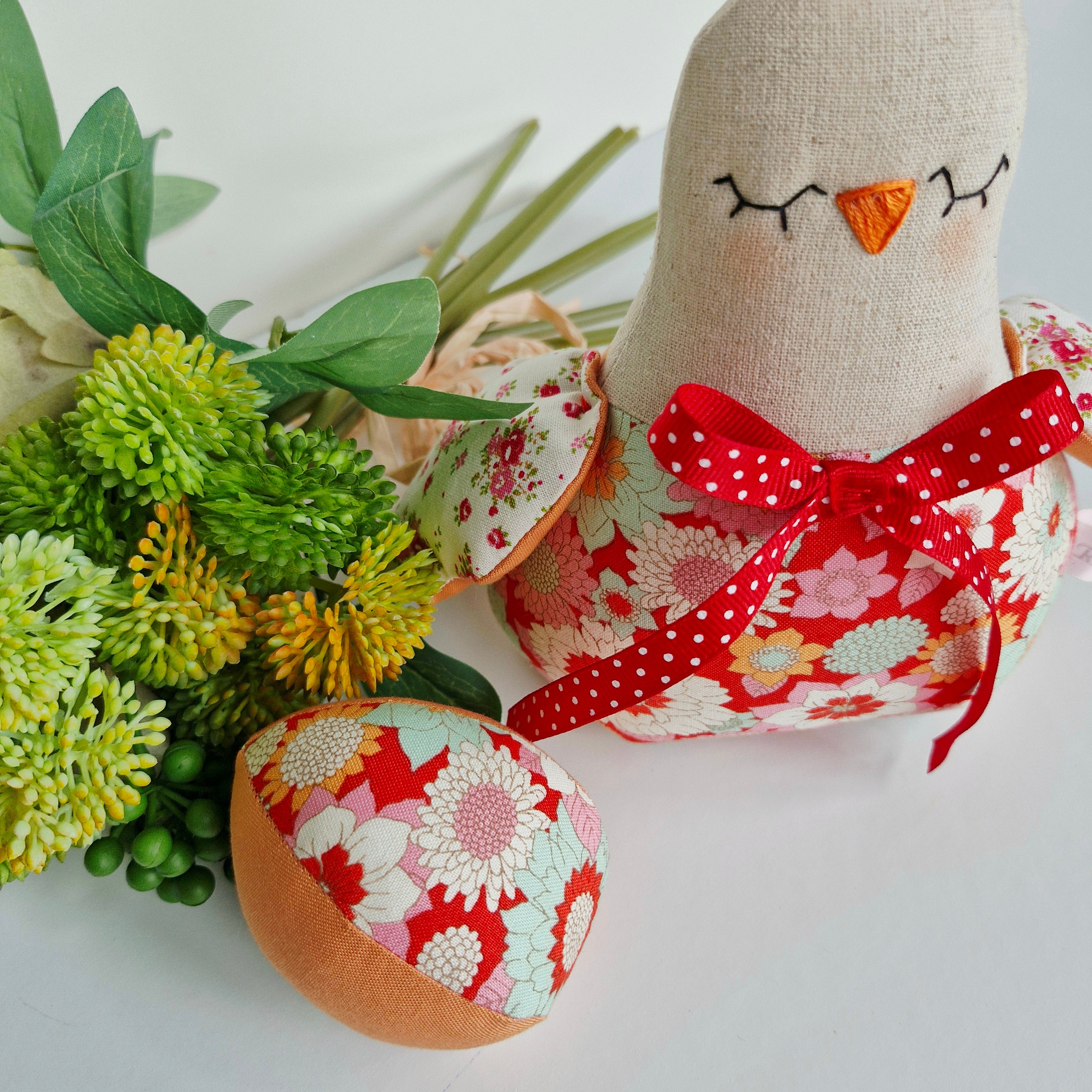Henrietta Hen - Boogie Flower Red