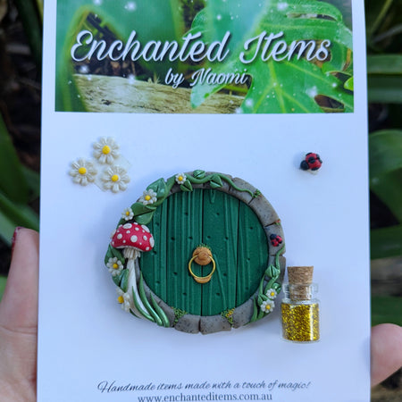 Hand Sculpted Hobbit Style Fairy Doors – Two Designs Available