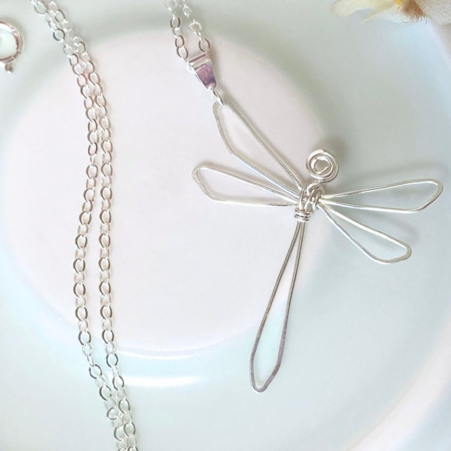 Dragonfly pendant necklace | Sterling silver wire | Cable link chain | Whimsical gift