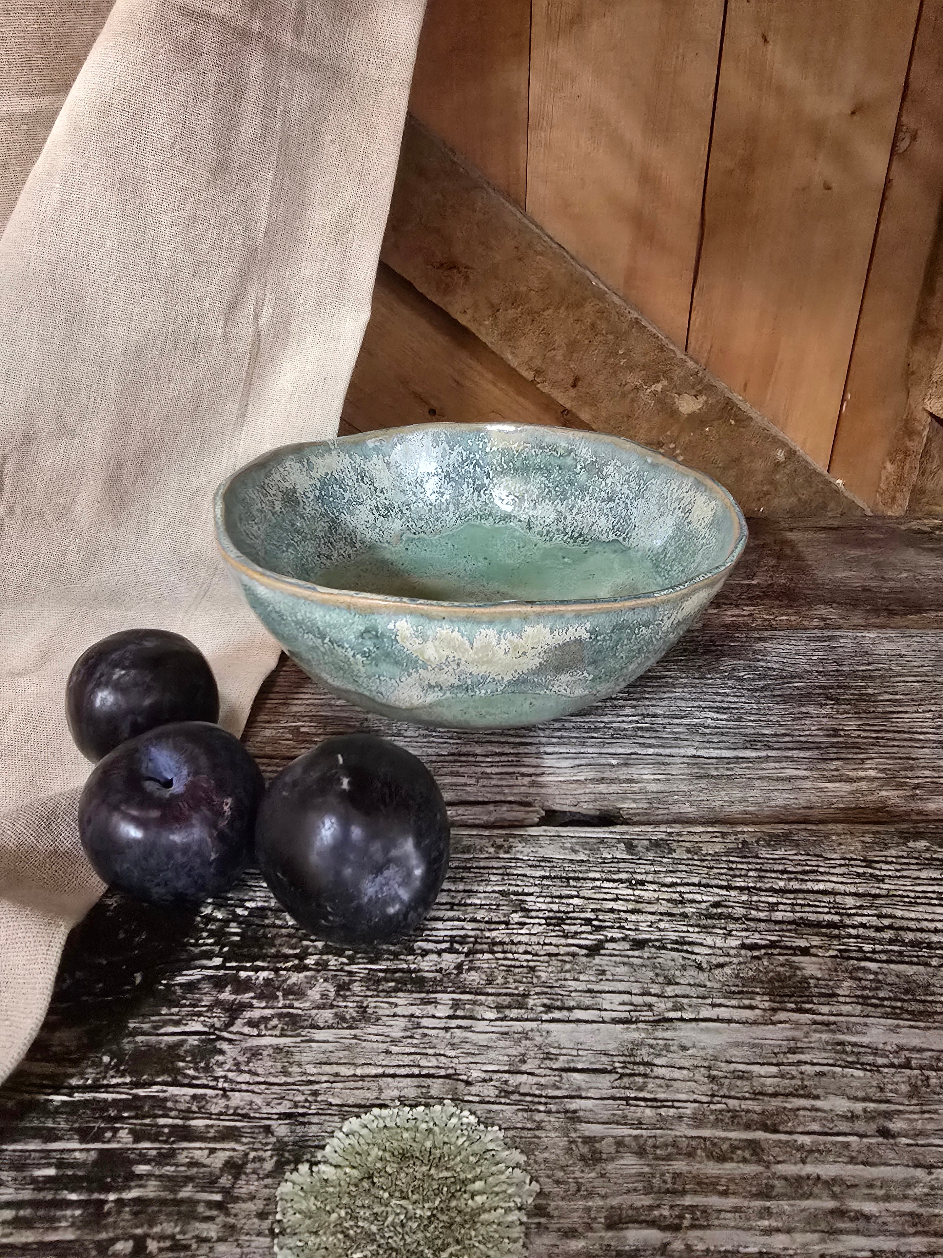 Salad bowl in gorgeous turquoise