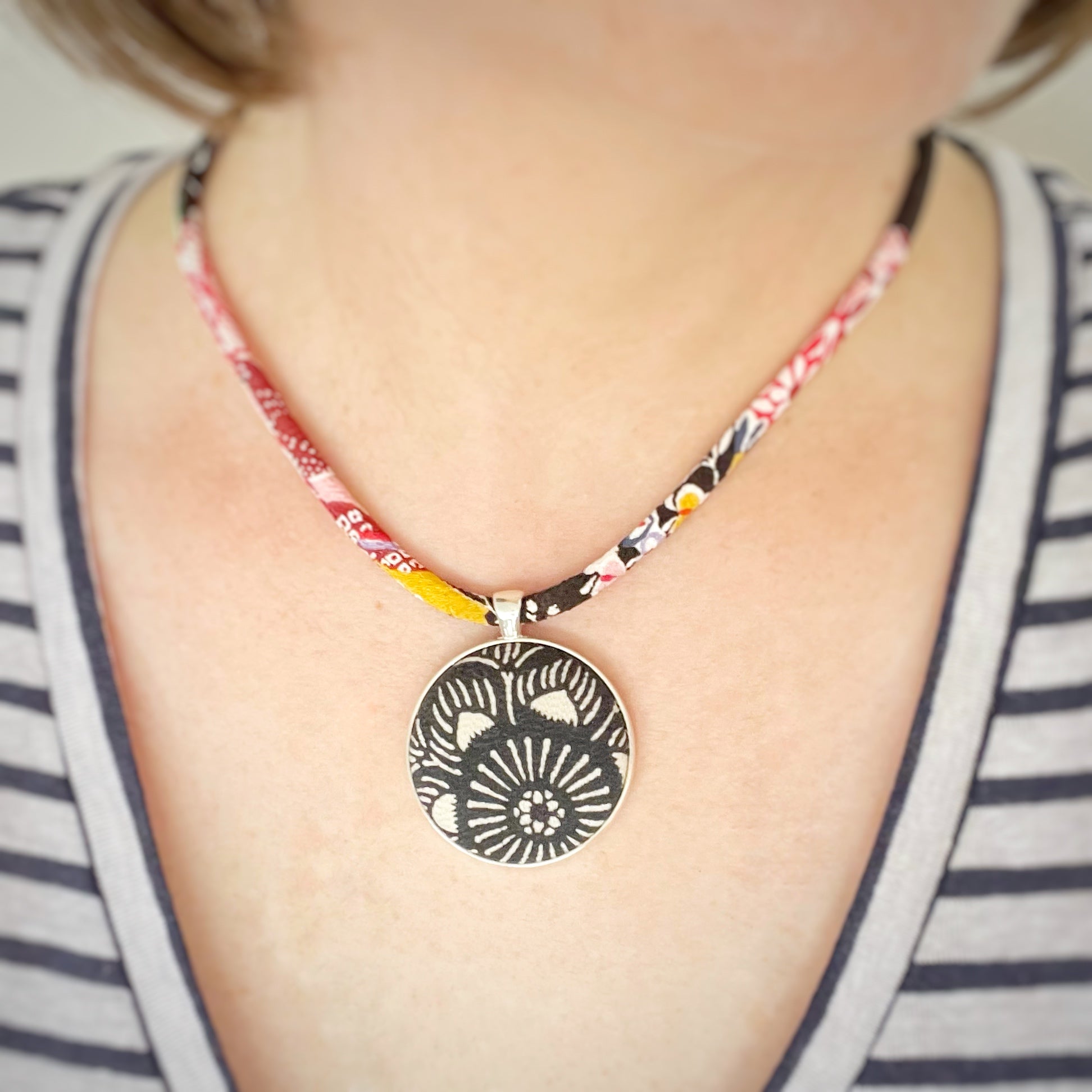 Kimono Pendant Necklace - Red and Aqua