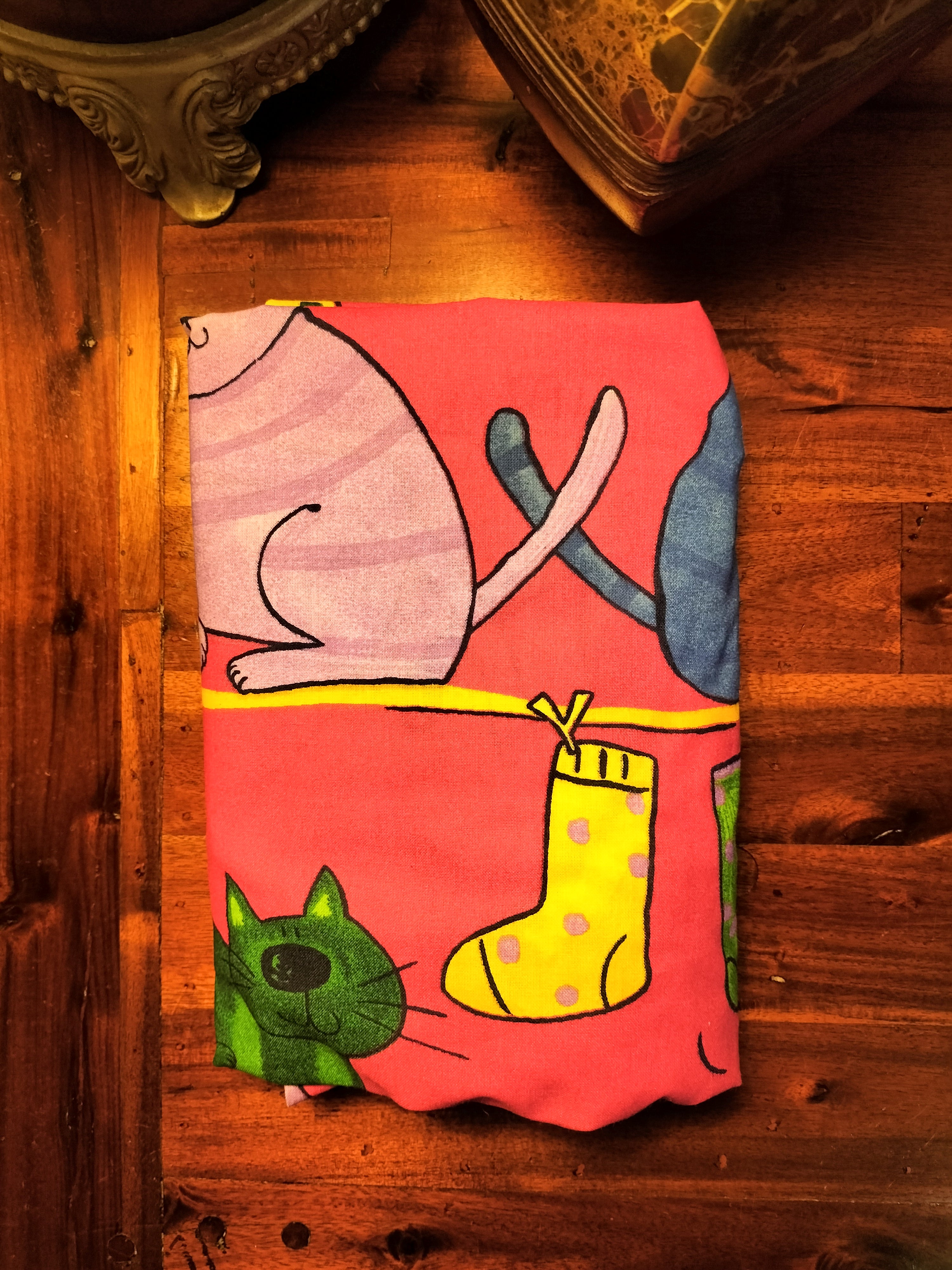 FITTED COT SHEET - CATS