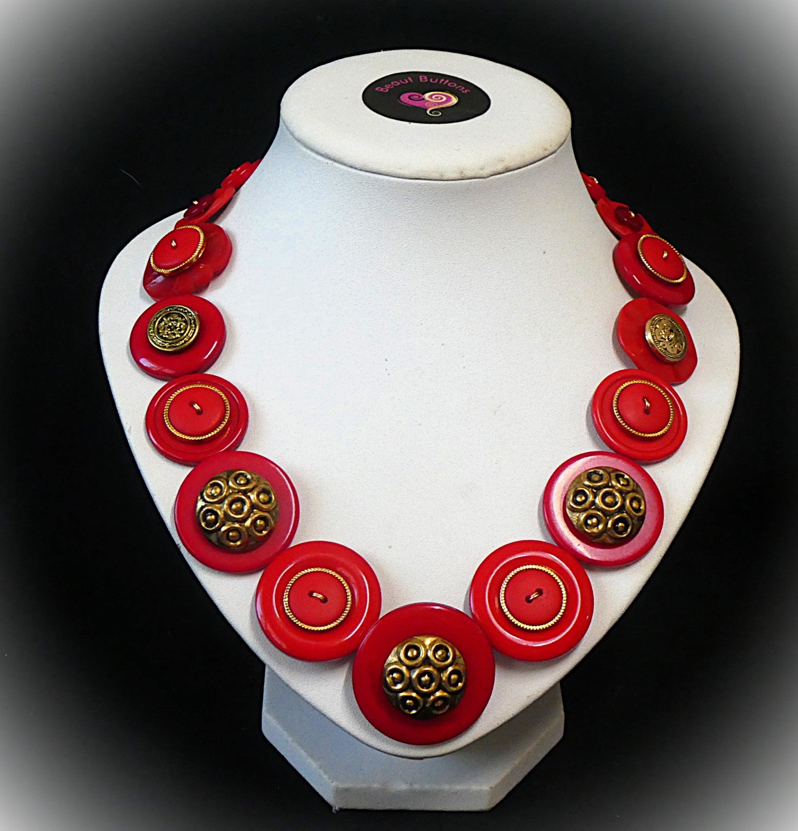 Button necklace - Regal Red
