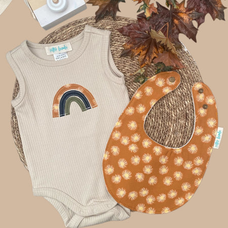 Onesie & Bib set - Neutral Rainbow