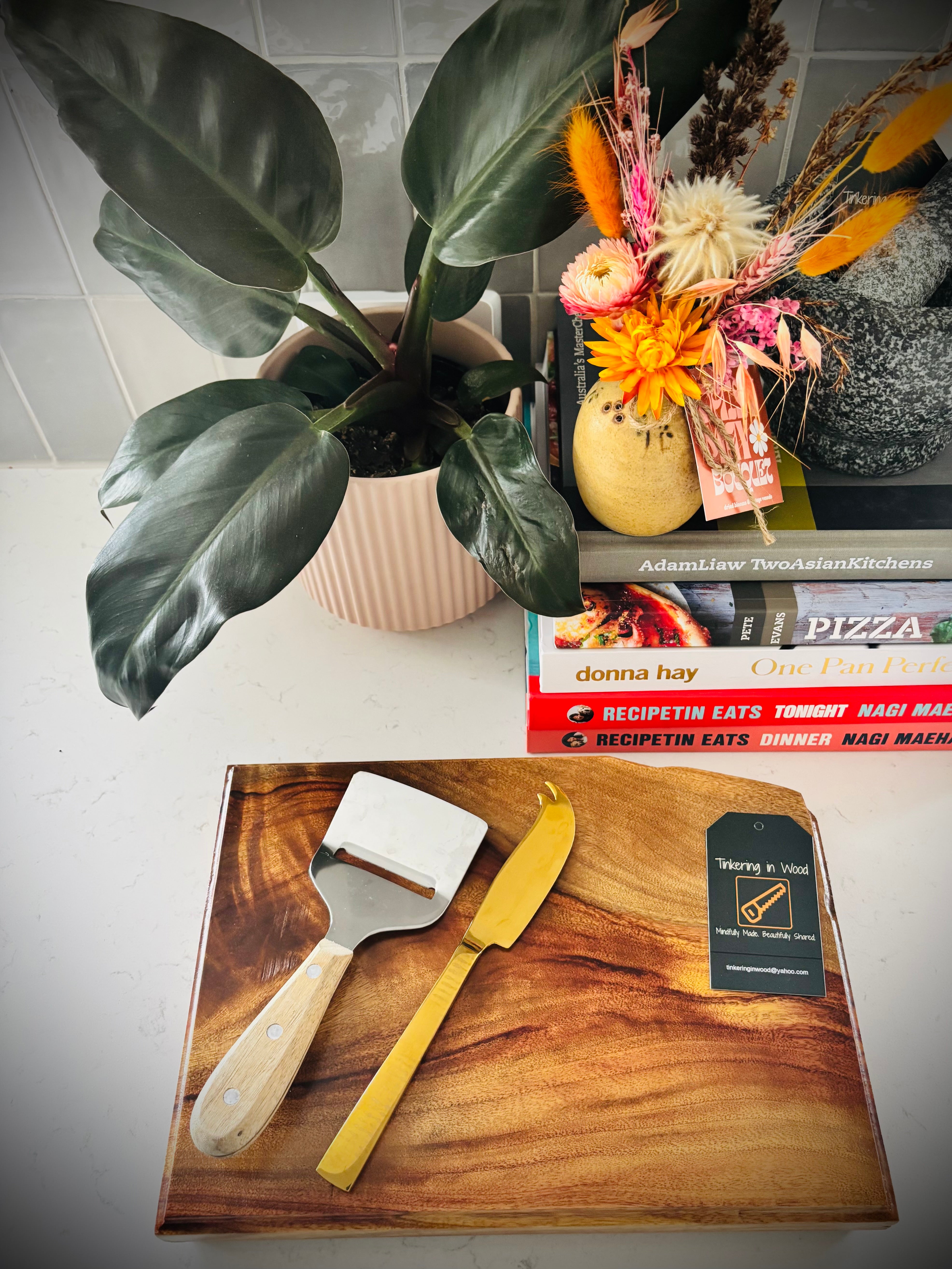 Hardwood Camphor Laurel Charcuterie Board 300x220x35mm