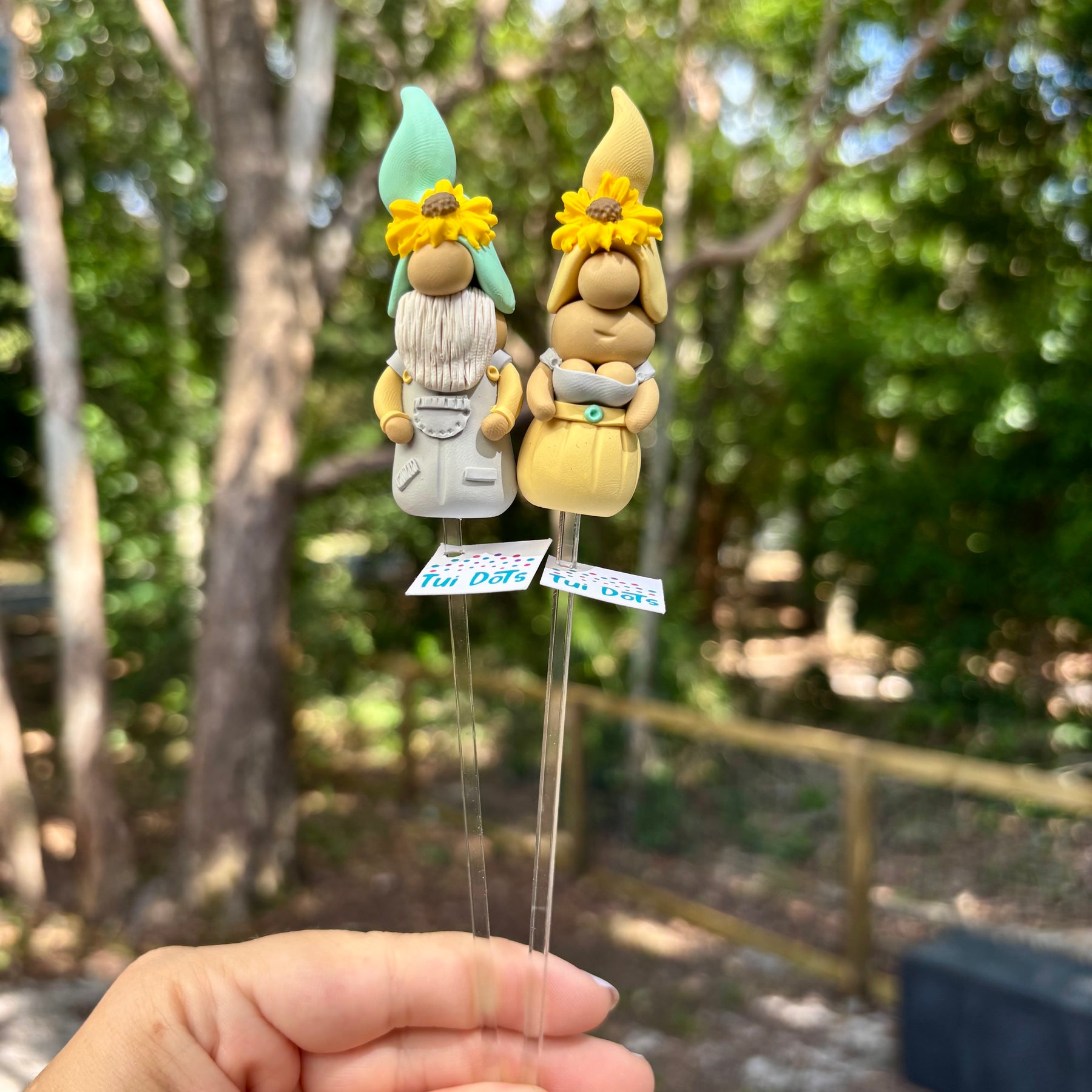 Tiny Gnomes | Sunflowers | Roderick & Patsy