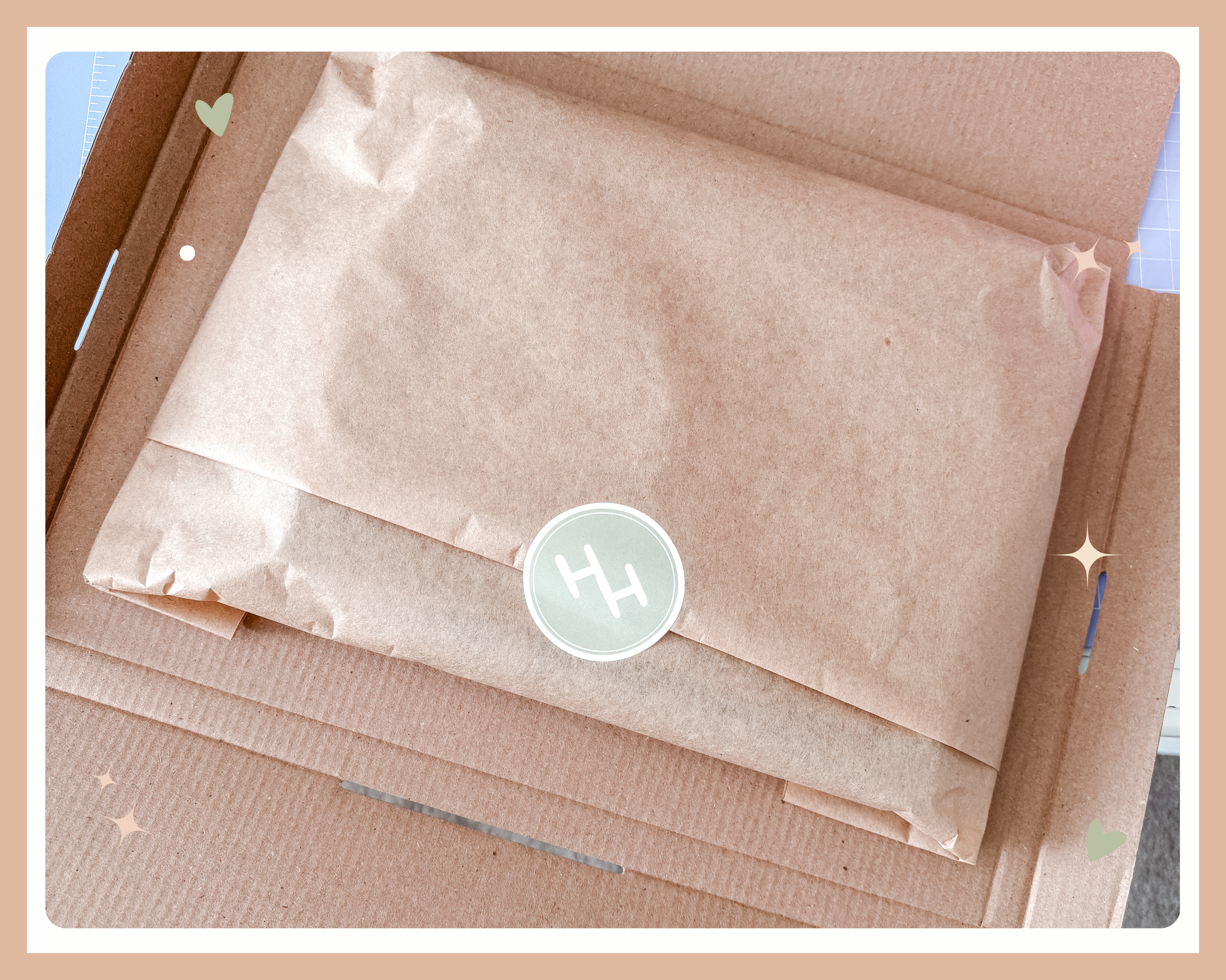 Christmas wall bookshelf knitted decor