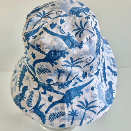 Summer hat in blue & white dino fabric