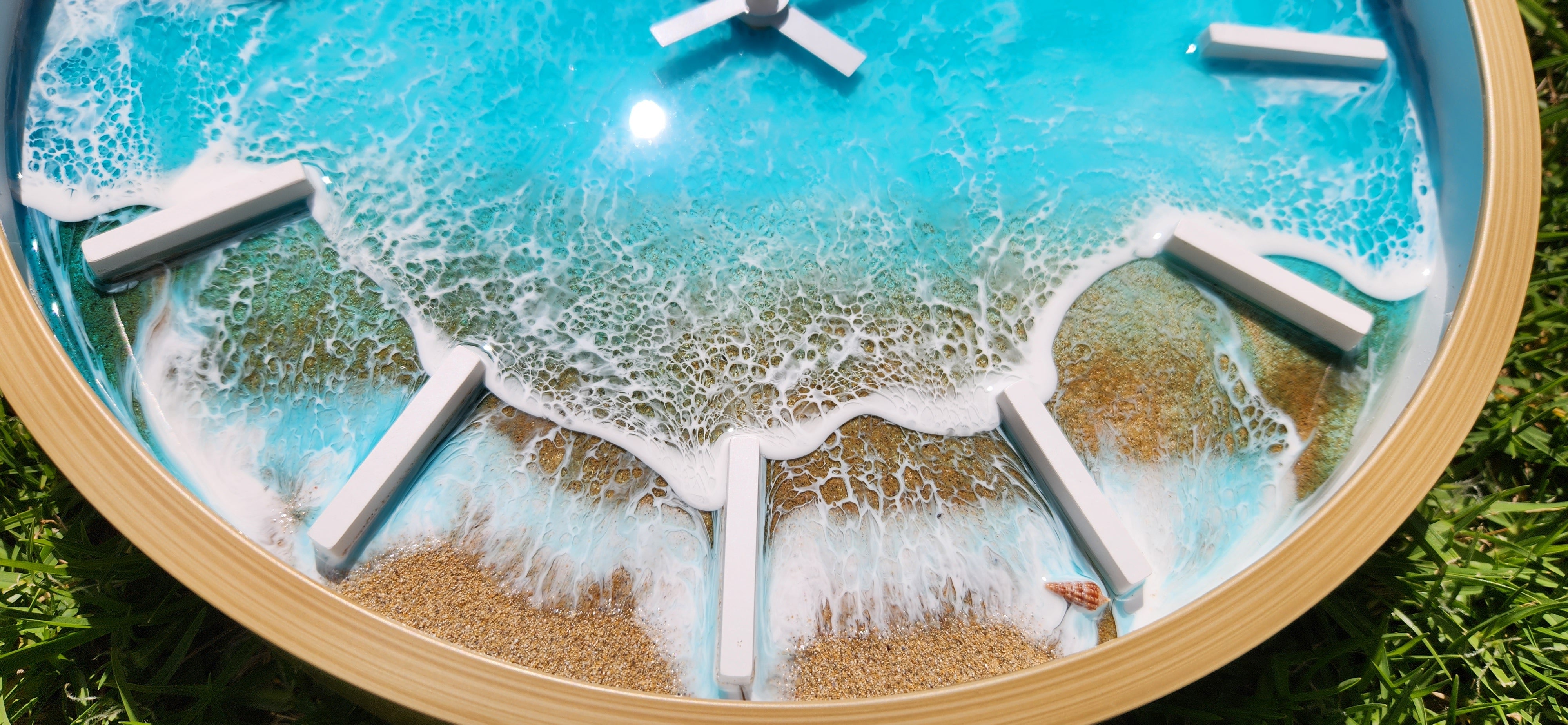 30 cm Turquoise-Green Beach Resin Art Wall Clock