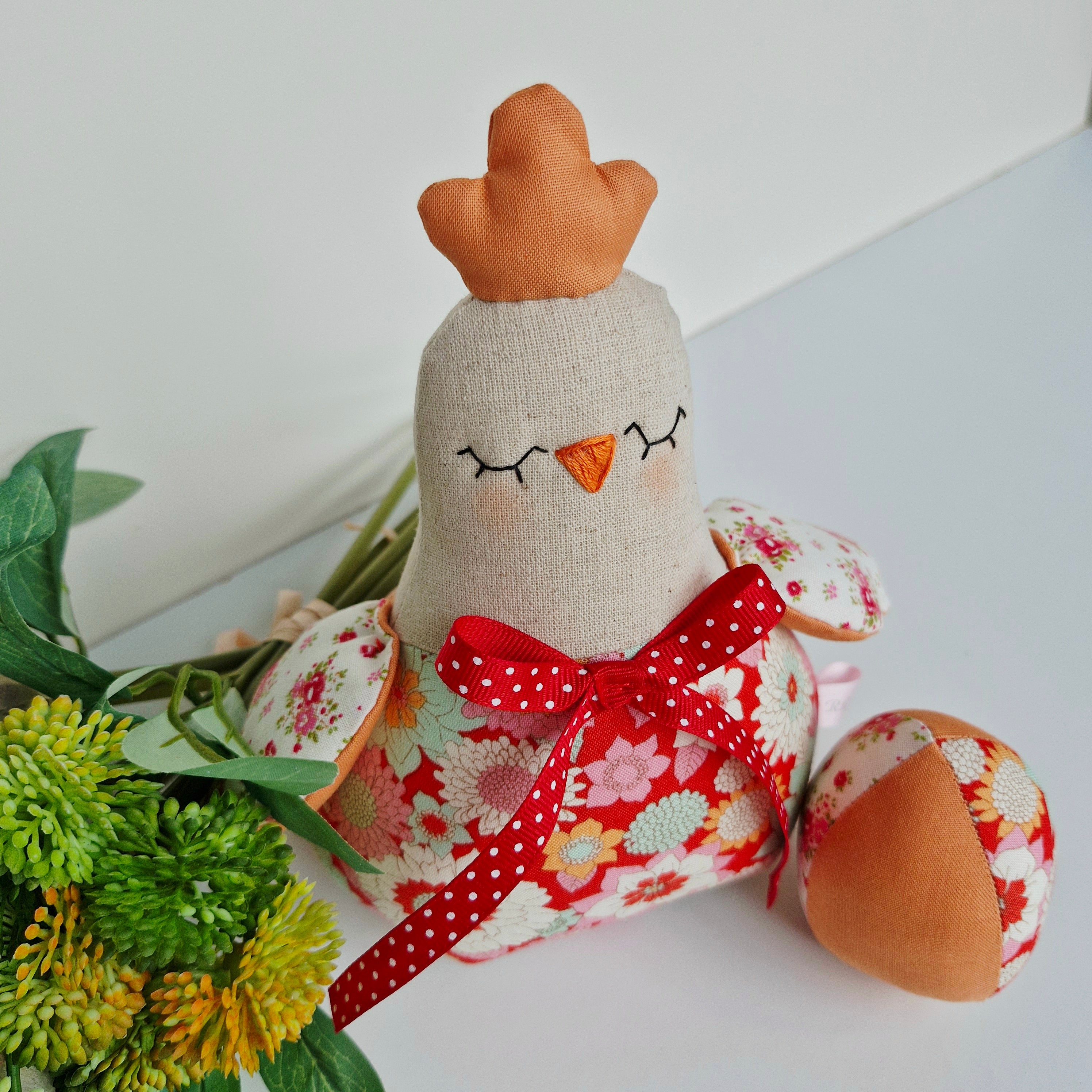 Henrietta Hen - Boogie Flower Red