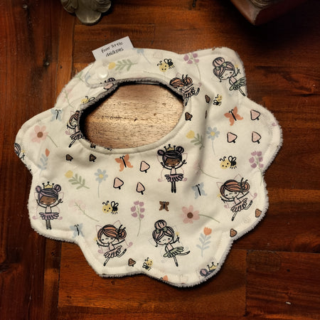SCALLOPED BALLERINA BIB