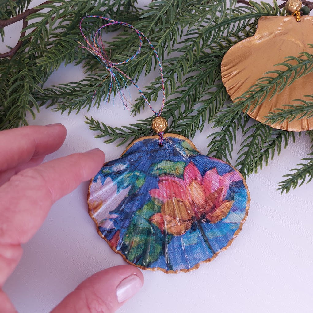 Real shell hanging Christmas ornament - lotus flower Christmas tree decoration