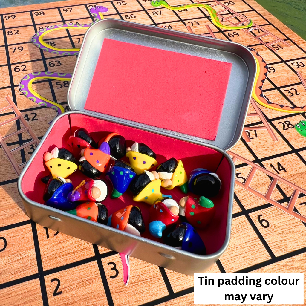 Sweet mini gnomes (set of 16)