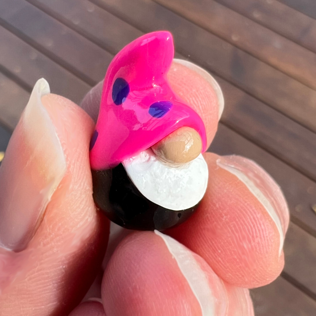 Sweet mini gnomes (set of 16)