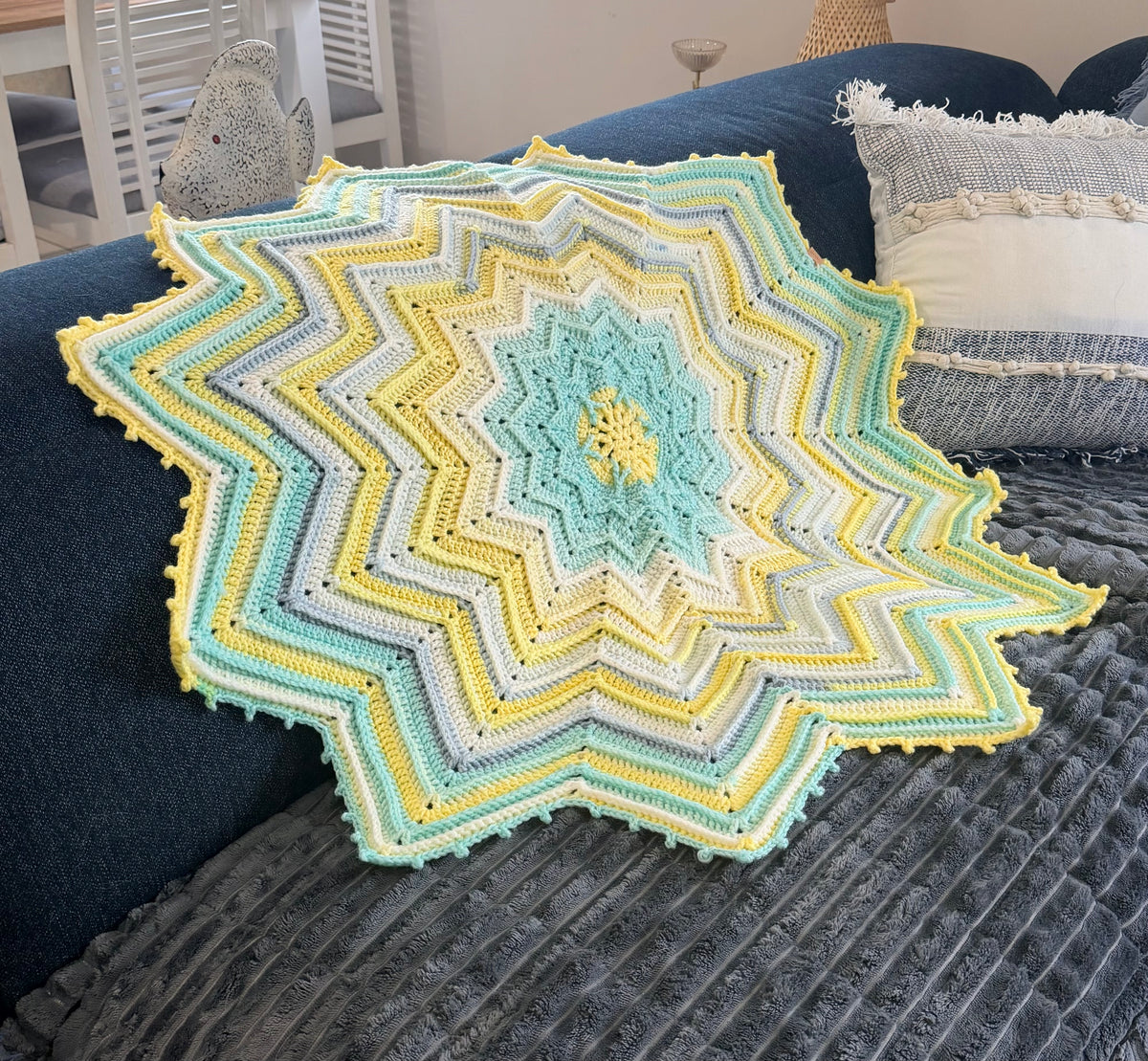 #065 Star Lap Blanket/ Throw Rug
