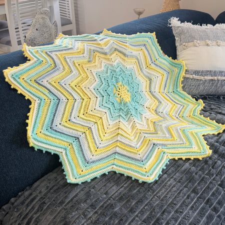#065 Star Lap Blanket/ Throw Rug
