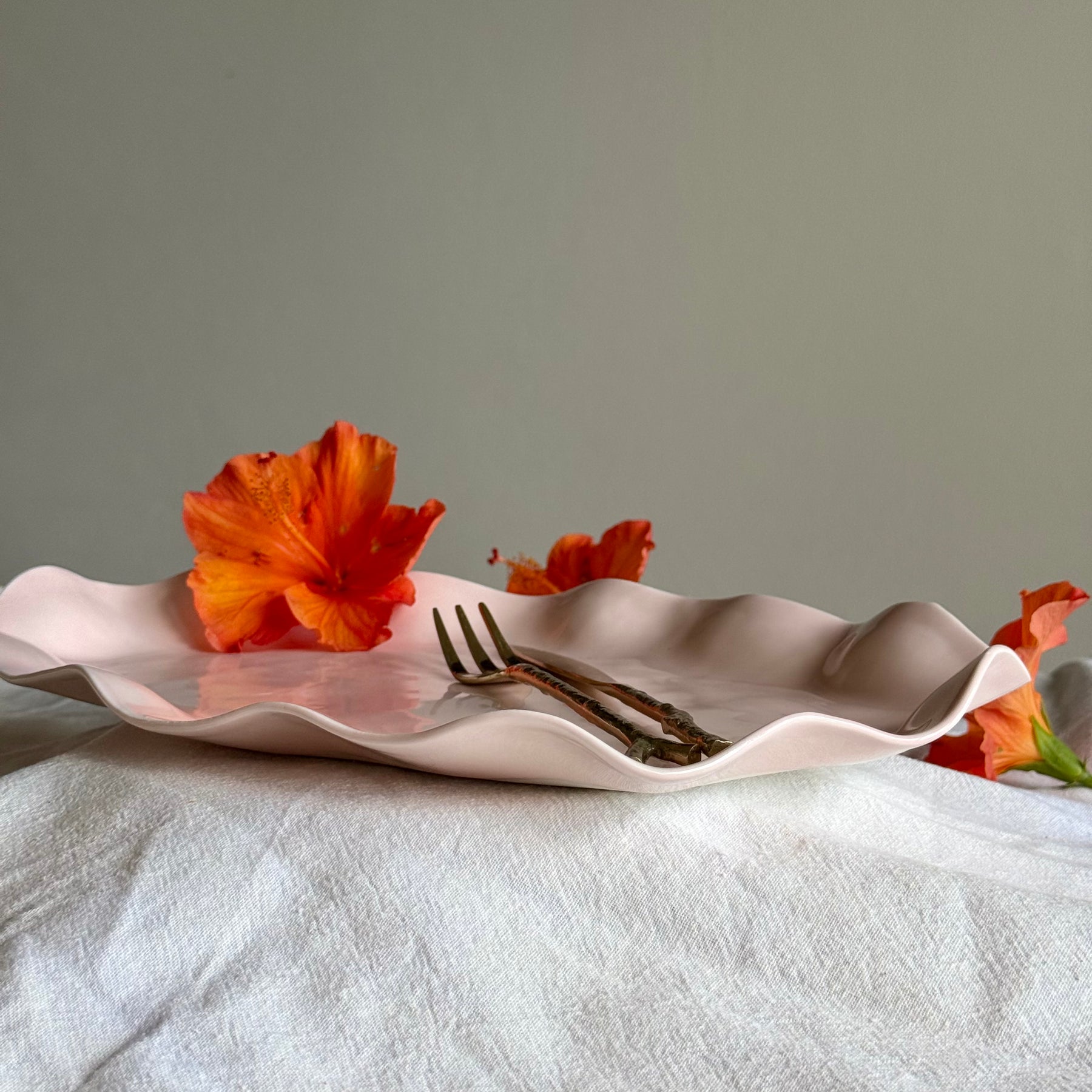 Reverie - Porcelain Ruffle Serving Platter - Blush Pink