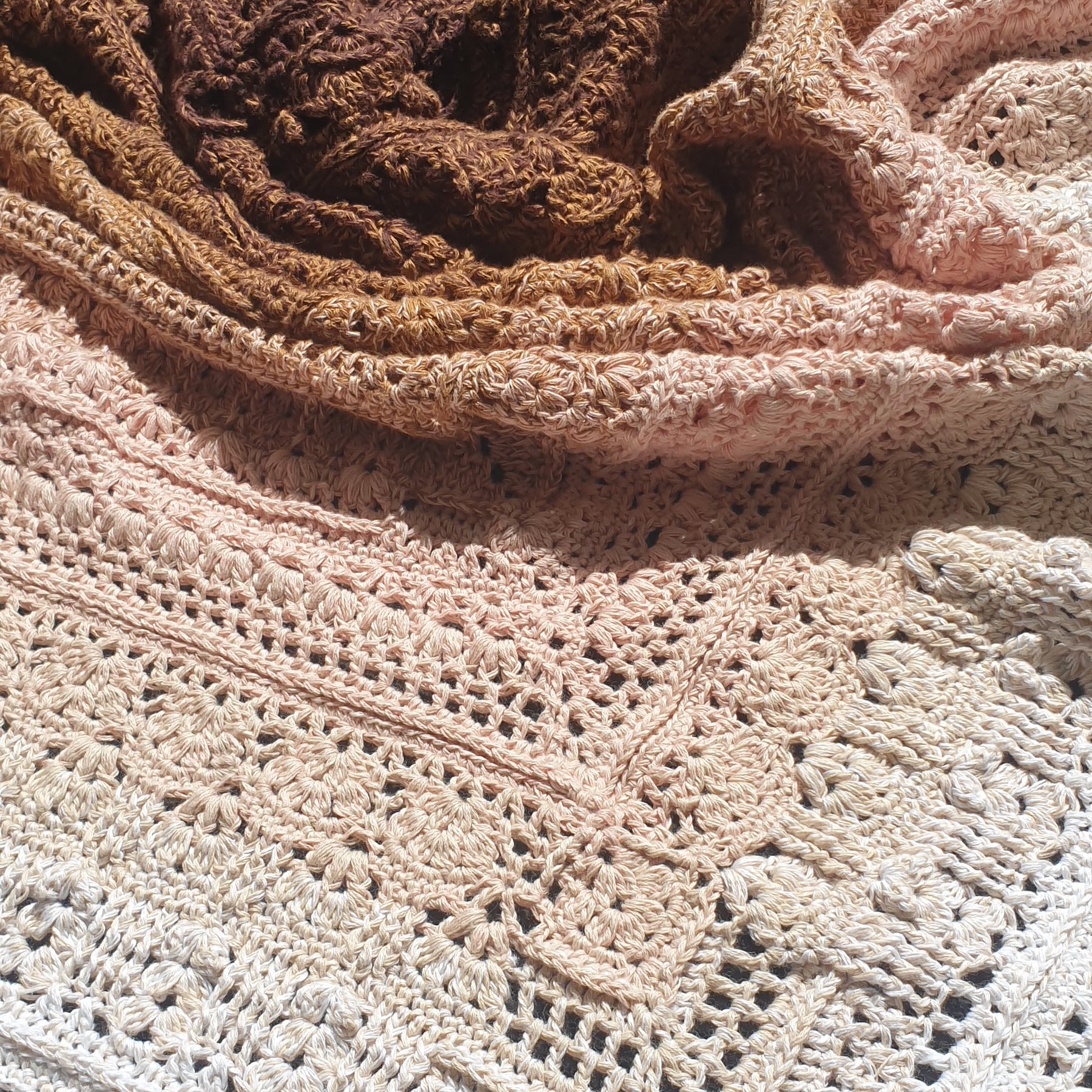 Gorgeous crochet chocolate caramel ripple throw