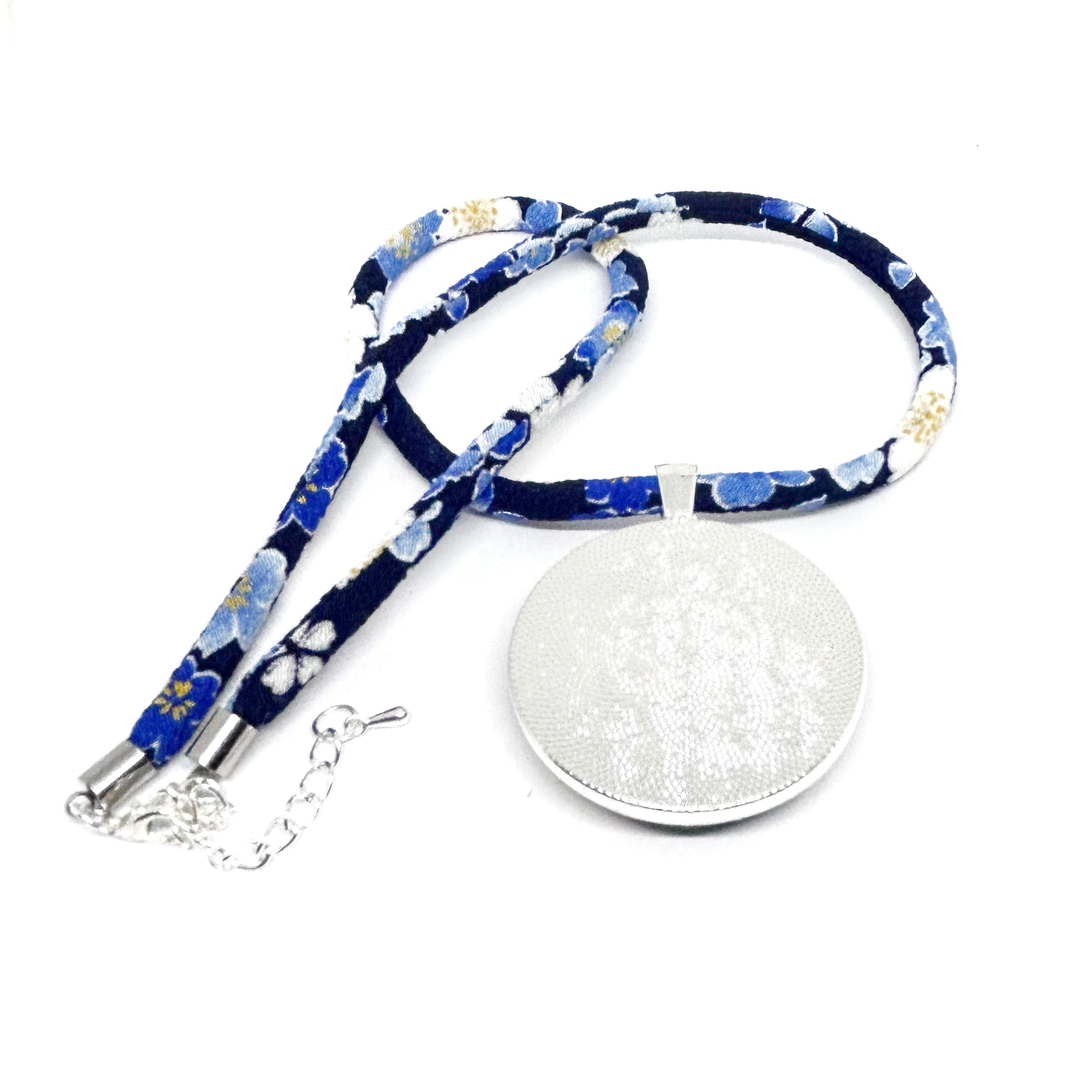 Kimono Pendant Necklace - Blue Flower