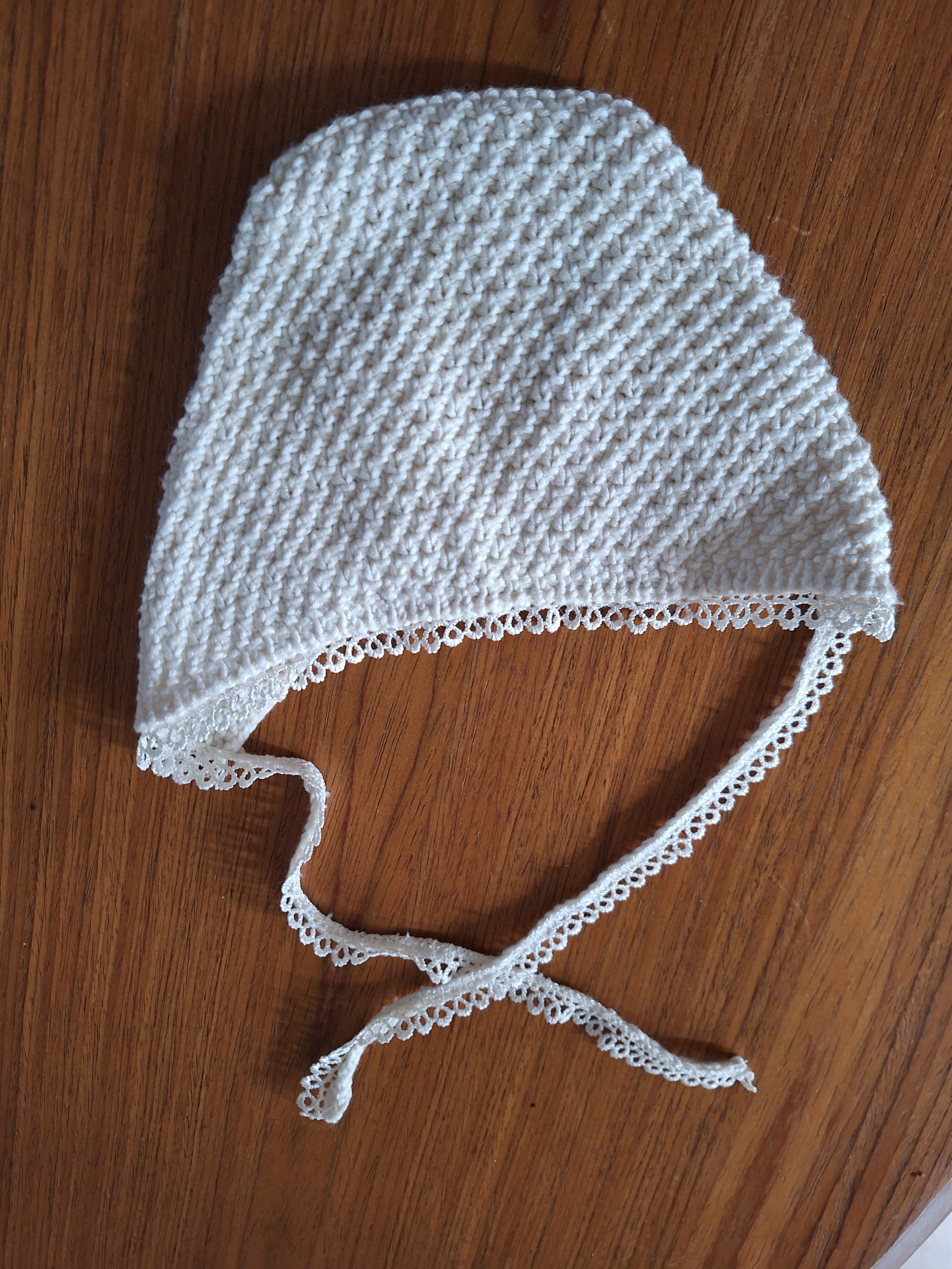 Baby Bonnet Handknitted in soft bamboo-cotton yarn for sensitive skin