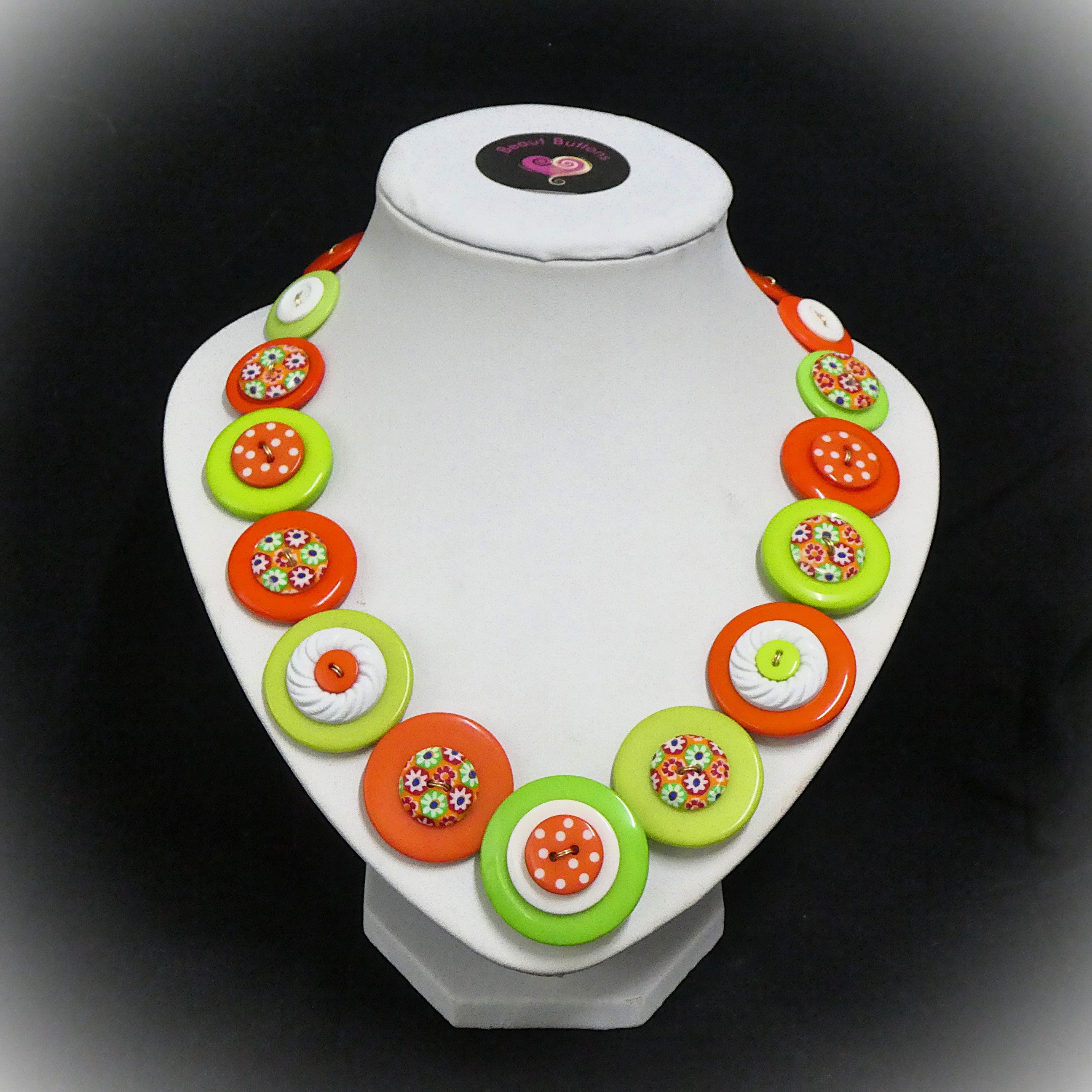 Button necklace and earrings - Orange Flowers