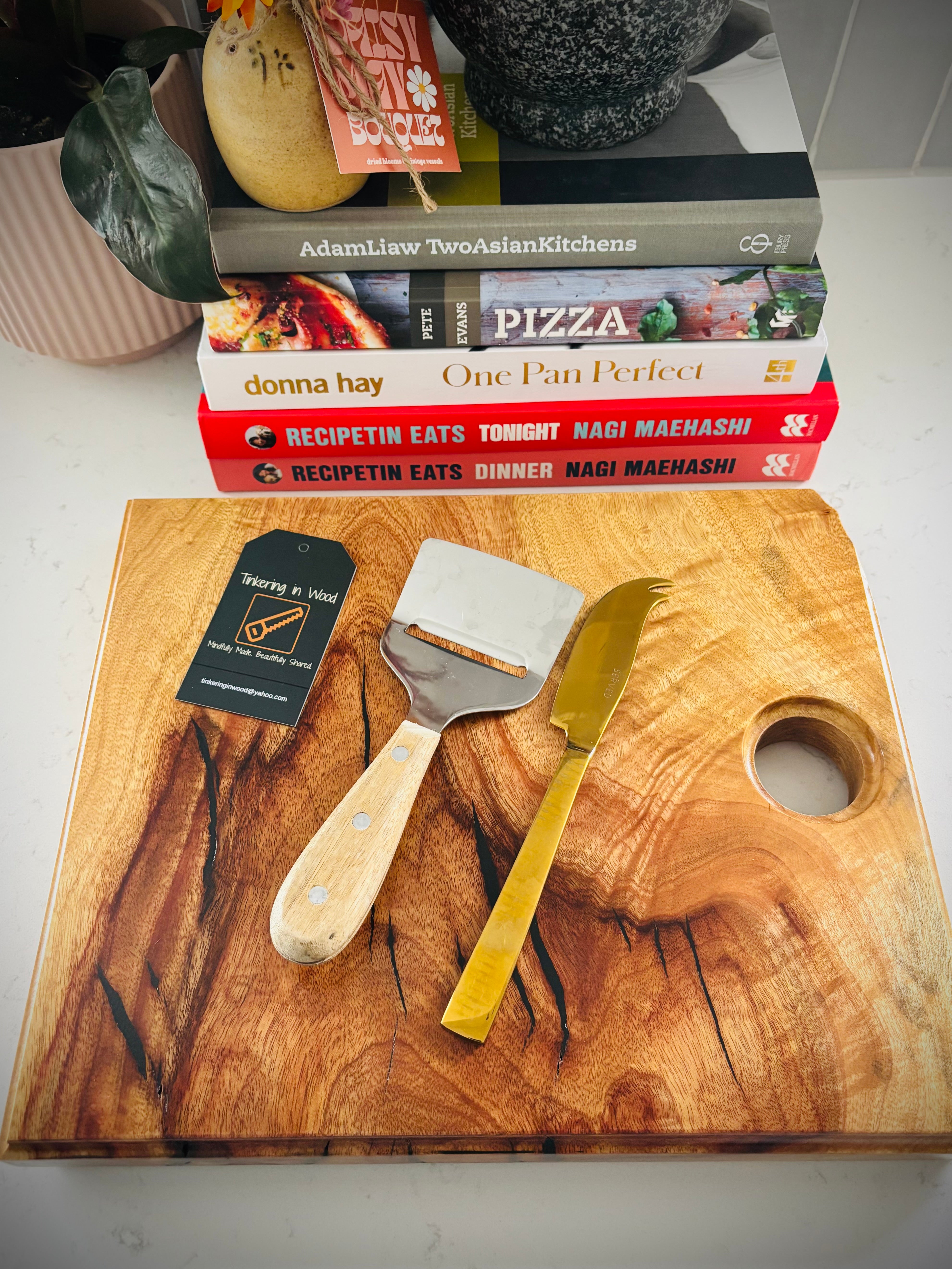 Hardwood Camphor Laurel Charcuterie Board 270x330x35mm